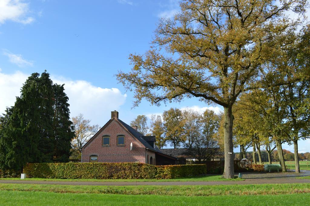 Huize Ouwervelden Bed and Breakfast Wouwsche Plantage Buitenkant foto